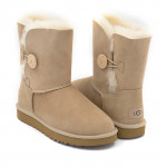 UGG Bailey Button II Sand