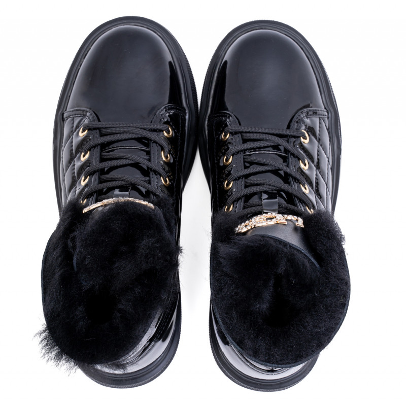 Женские ботинки UGG Shanti Black