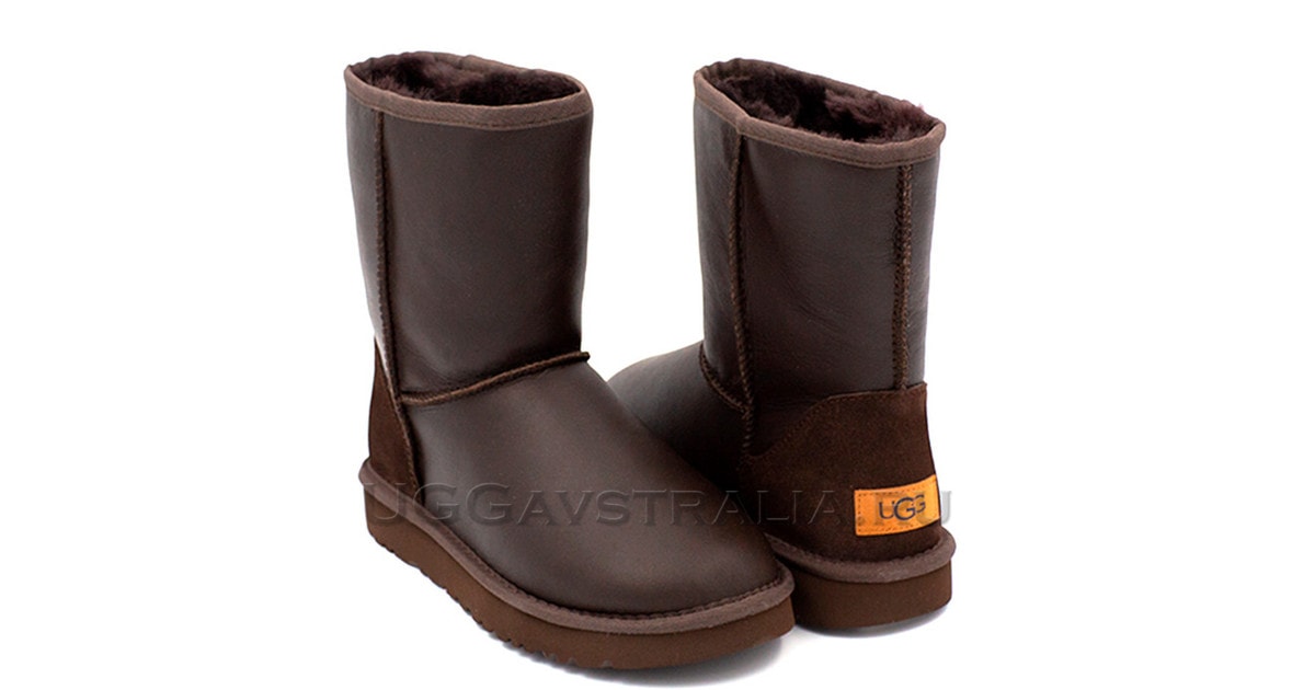 Classic short deals leather boot ugg